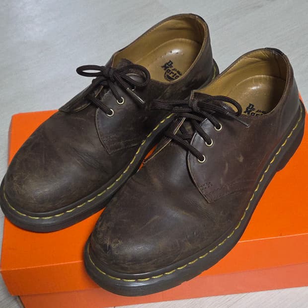 닥터마틴 1461 크레이지 호스 