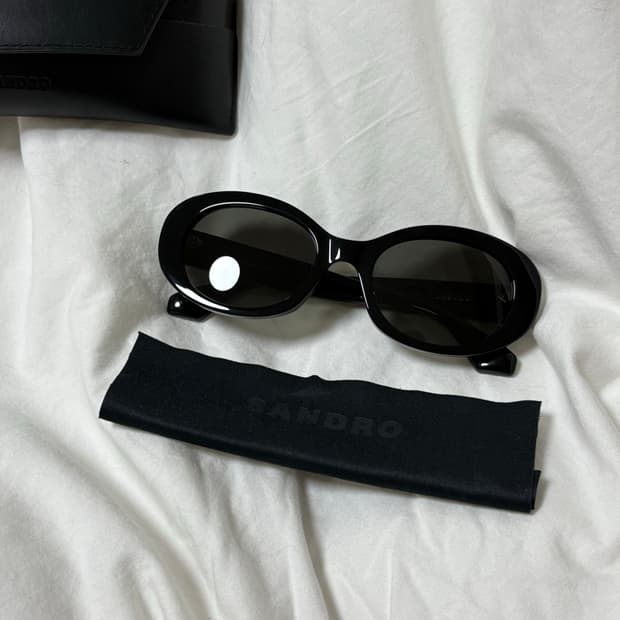 강민경 산드로 선글라스 1회착용 