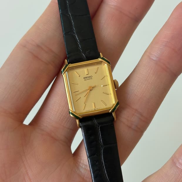 1980s Green Edge Gold Ladies Quartz