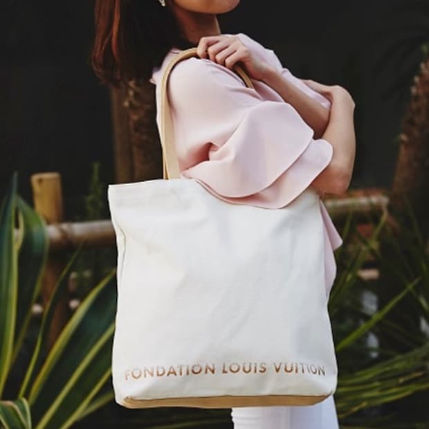 루이비통 박물관 에코백