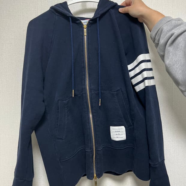 톰브라운 사선 후드집업