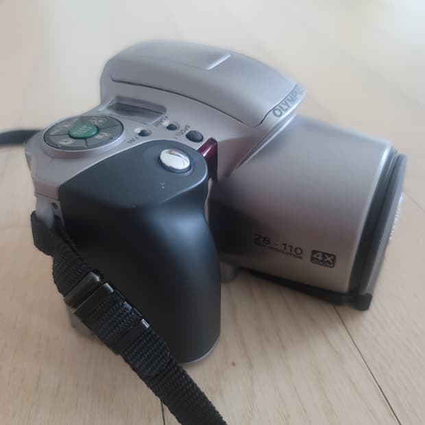 올림푸스 IS-200 올드 레트로 28-110  줌 필름 카메라