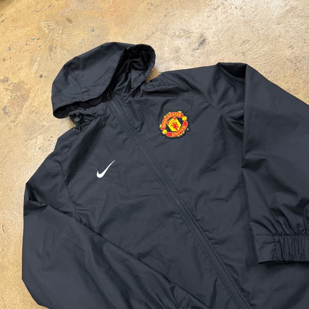 나이키 맨유 블랙 바람막이