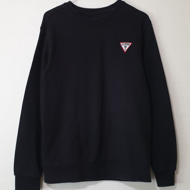 게스 맨투맨 긴팔티 M사이즈 