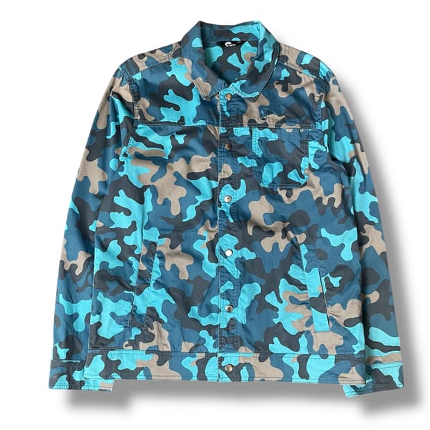 네파 블루 카모 패턴 바람막이 자켓 105