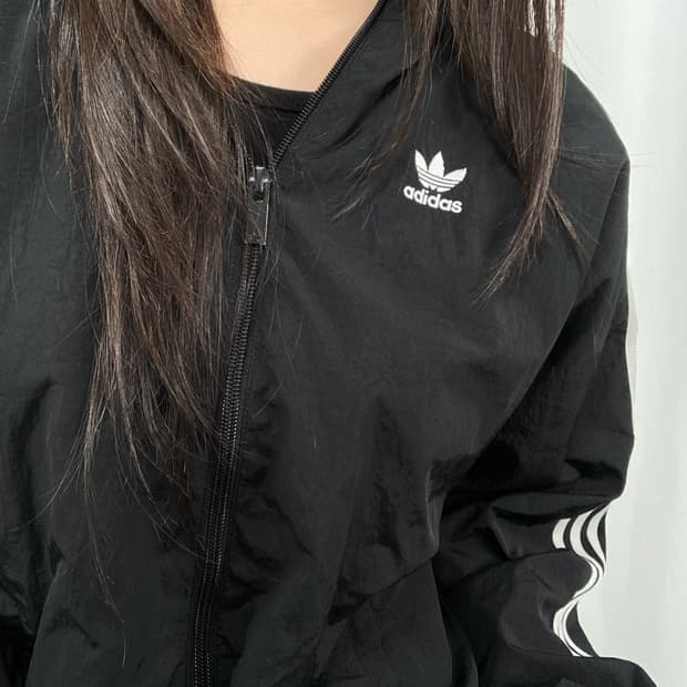 아디다스 블랙 바람막이 자켓
