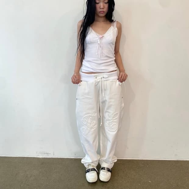 구함)샵페어리 자수 조거팬츠 