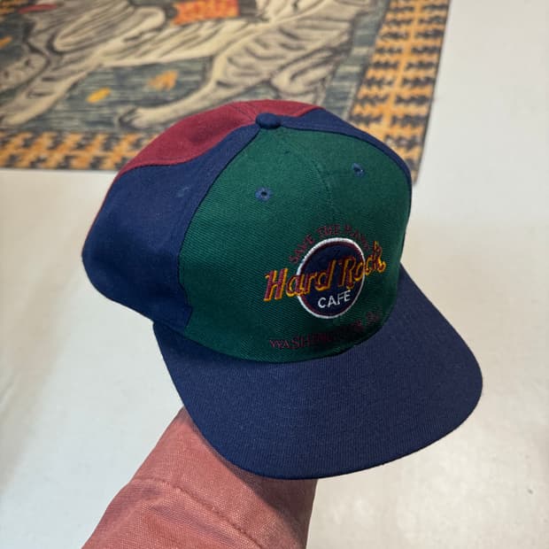 하드락카페 빈티지 자수 로고 볼캡 모자 트러커 캡