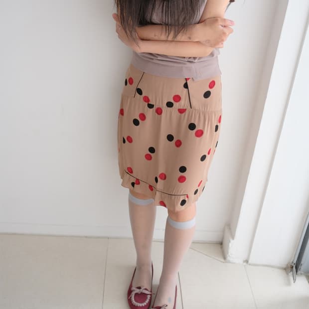 2010 winter edition dot skirt