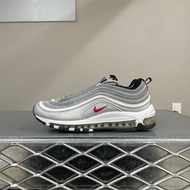 나이키 에어맥스97 실버불렛 225