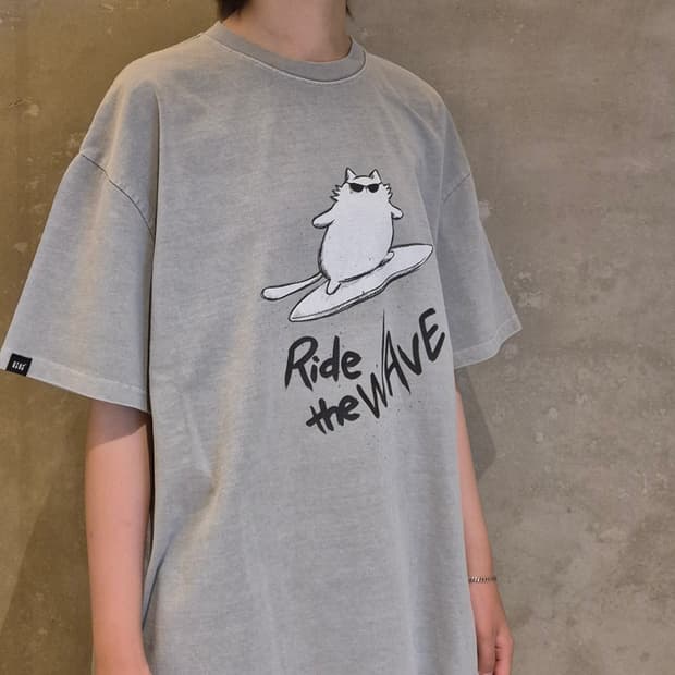 피그먼트워싱 서핑캣 그래픽 티셔츠 국내제작