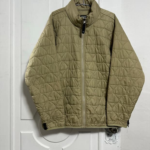 나이키 ACG 경량패딩