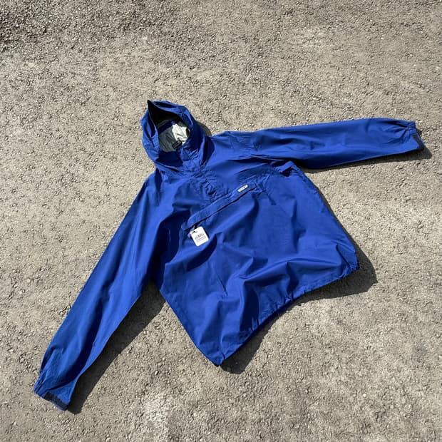 Patagonia 리버시블 올드스쿨 바람막이 B130