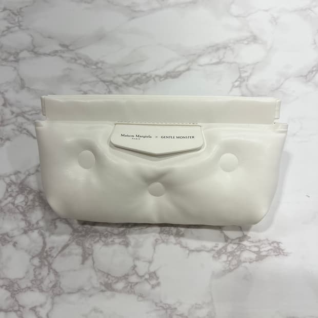 메종마르지엘라 젠틀몬스터 케이스