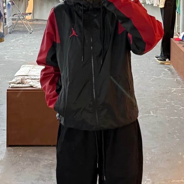 나이키 조던 에센셜 우븐 바람막이 자켓 H1421