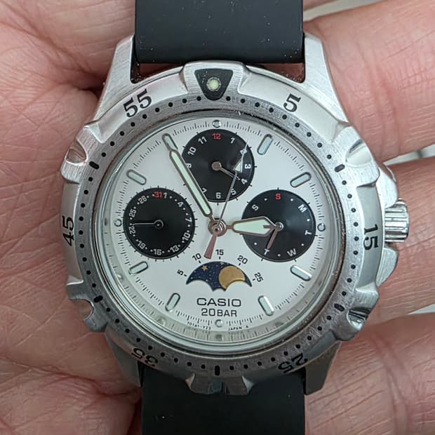 카시오 (CASIO) 마린 트리플 캘린더 문페이스 다이버 새치시계