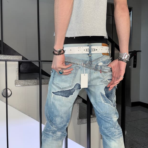 LEVIS