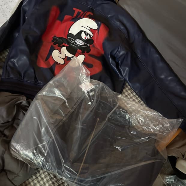 스머프 레더자켓 m 새상품 포장도 안 뜯었어요!