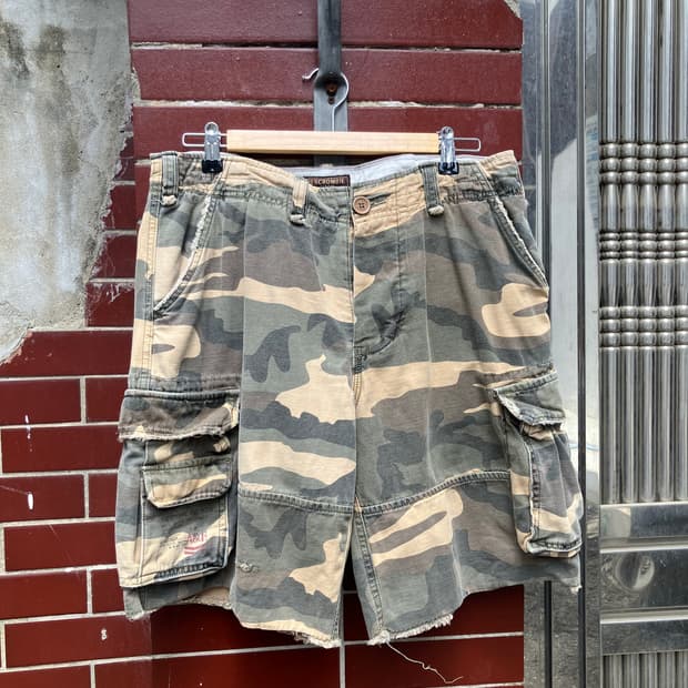 Abercrombie & Fitch 밀리터리 카고 반바지 32