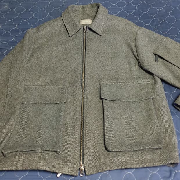 제롬앤 클래식 헤링본 어깨포켓 봄버자켓 그레이 (L)