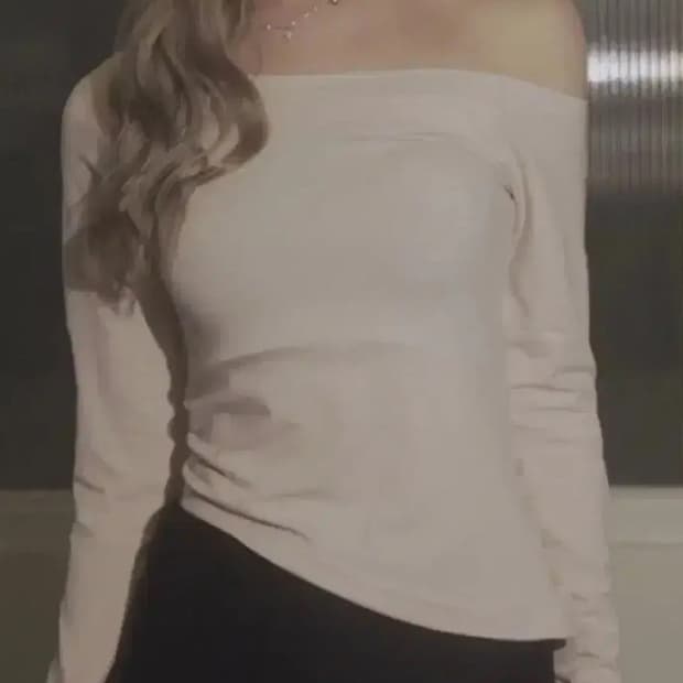 새상품) 벨리아르 원숄더 버튼티 핑크