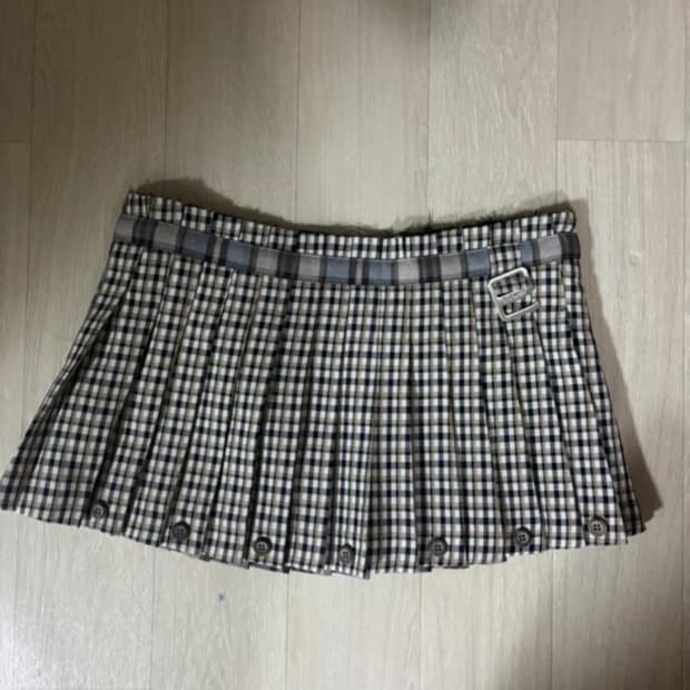 새상품/ 글로니 러셀 스커트 s