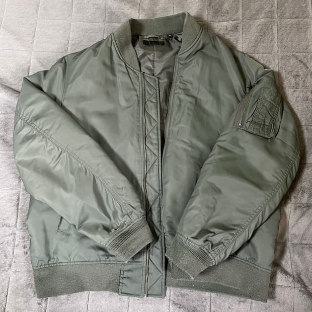유니클로 ma-1 항공 점퍼 자켓