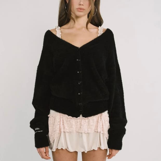 쓰리타임즈 페어리 니트 가디건 블랙 판매합니다