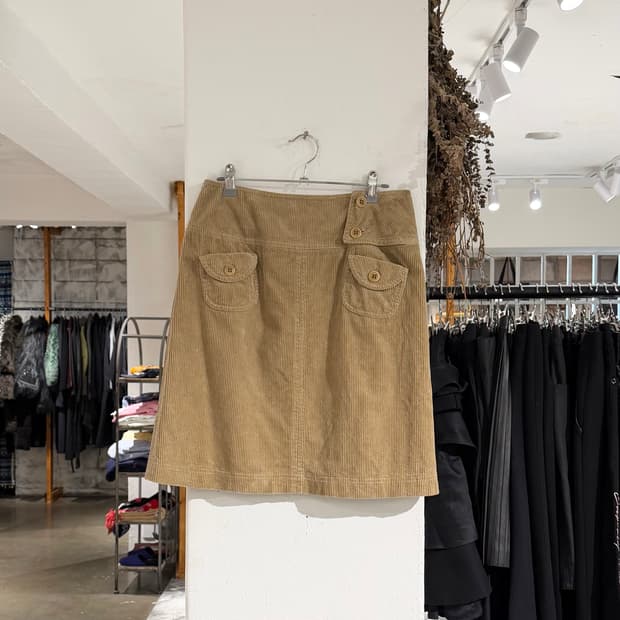 막스 마라 위캔드 베이지 코듀로이 버튼 포켓 스커트