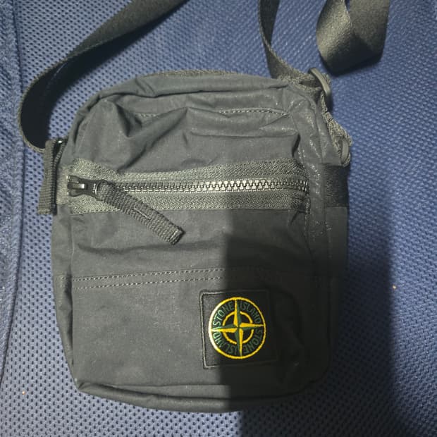 스톤아일랜드 블랙 미니 크로스백 가방