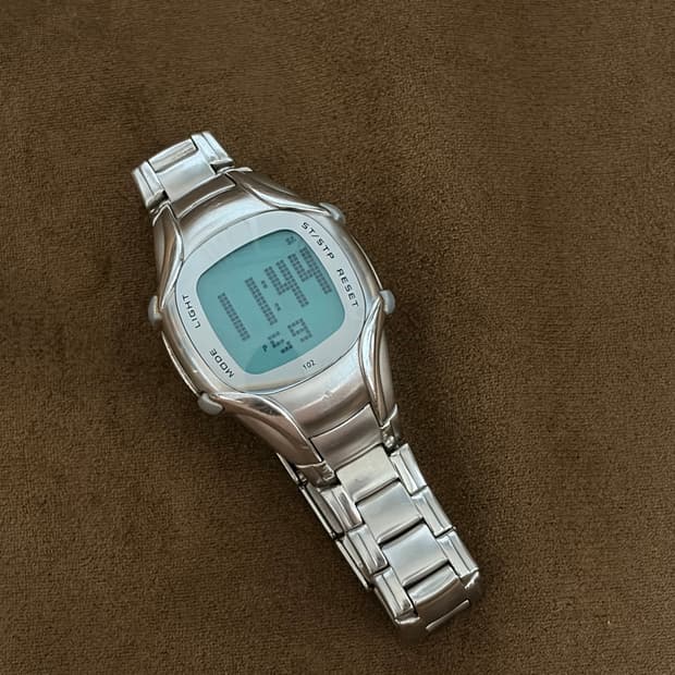 아디다스 빈티지 전자시계