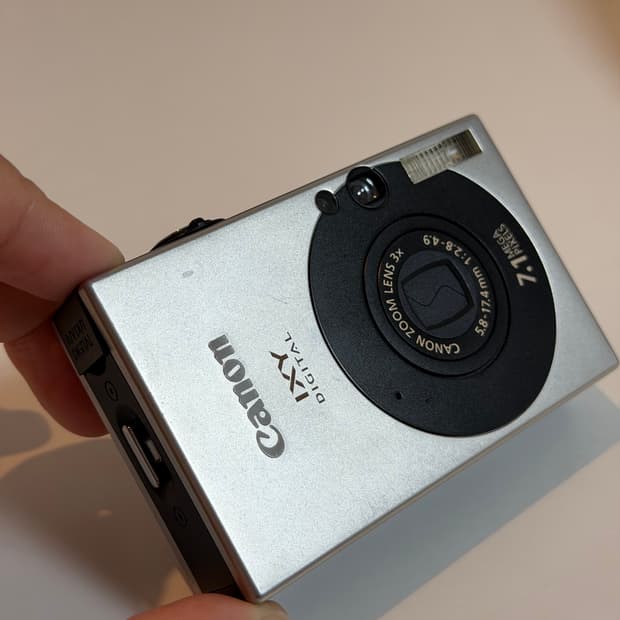 캐논 익시 IXY 10 (IXUS 70)