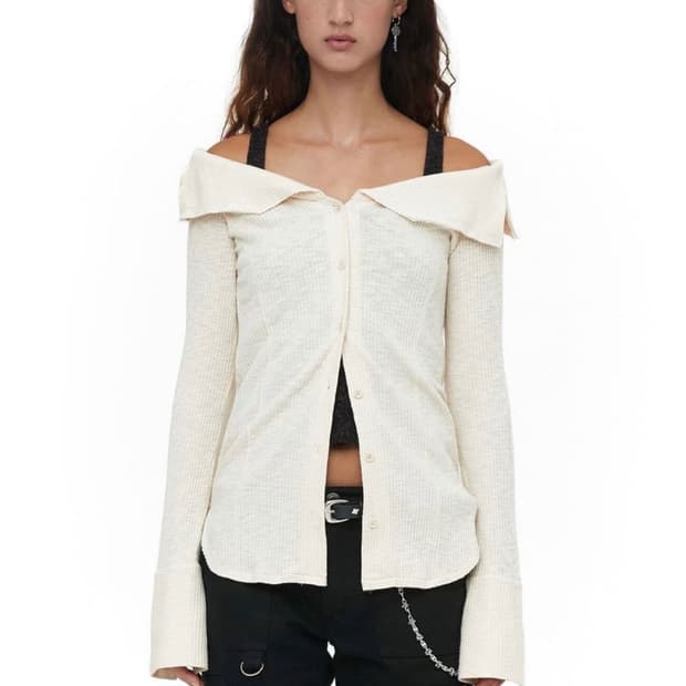 세릭 오프숄더 가디건 아이보리