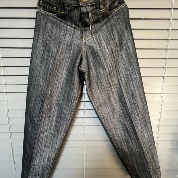 이세이 미야케 플라이 버튼 데님 팬츠