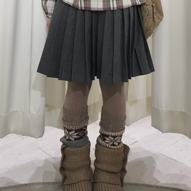 미디 플리츠 스커트