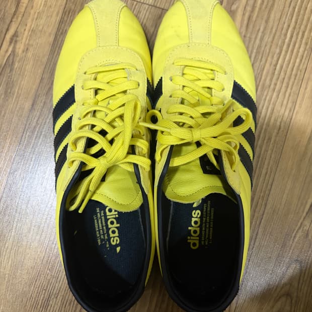 아디다스 도쿄 퓨어 설퍼 다크브라운