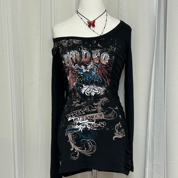 MKR 셔링디테일 스터드 롱슬리브 원오프