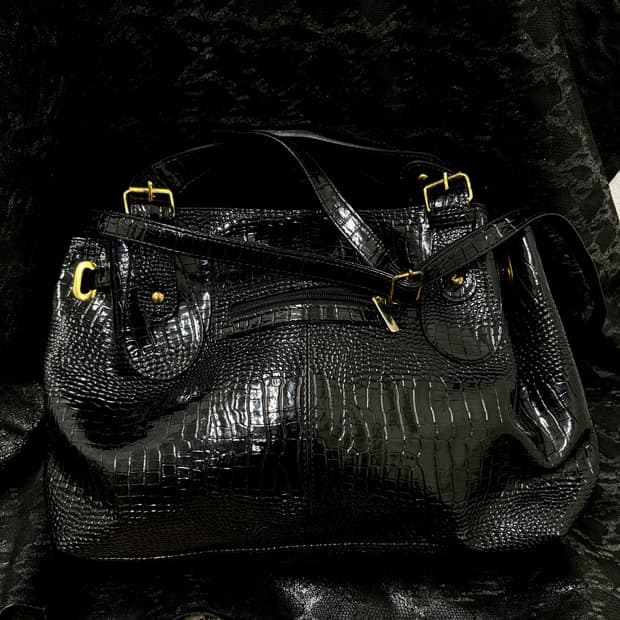 “Vintage” 00’s Mood Black Croco Bag
