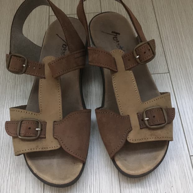 Brown Buckle Strap Sandal