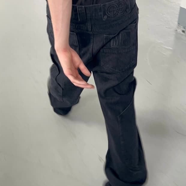 MPa CALF POCKET PANTS