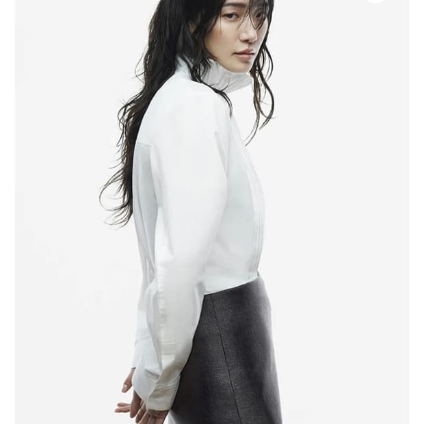 [미착용/새제품] cos 텍스처드 미니 스커트 34