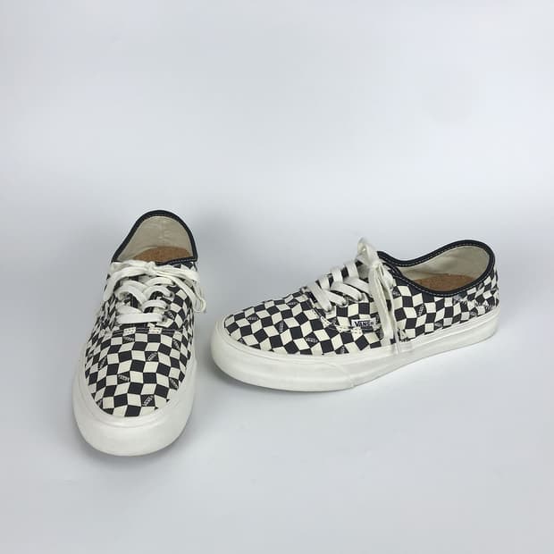 반스 어센틱 VR3 체커보드 스니커즈 신발 남성270