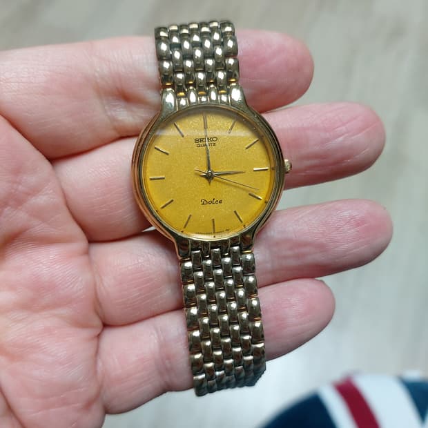 세이코 돌체 금장 