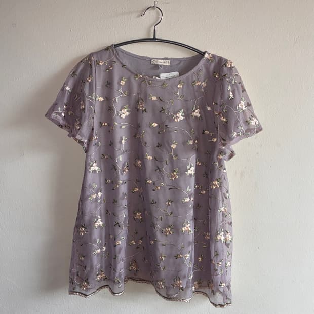 Flower stitch T-Shirt
