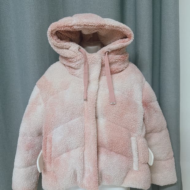 게스 핑크뽀글이