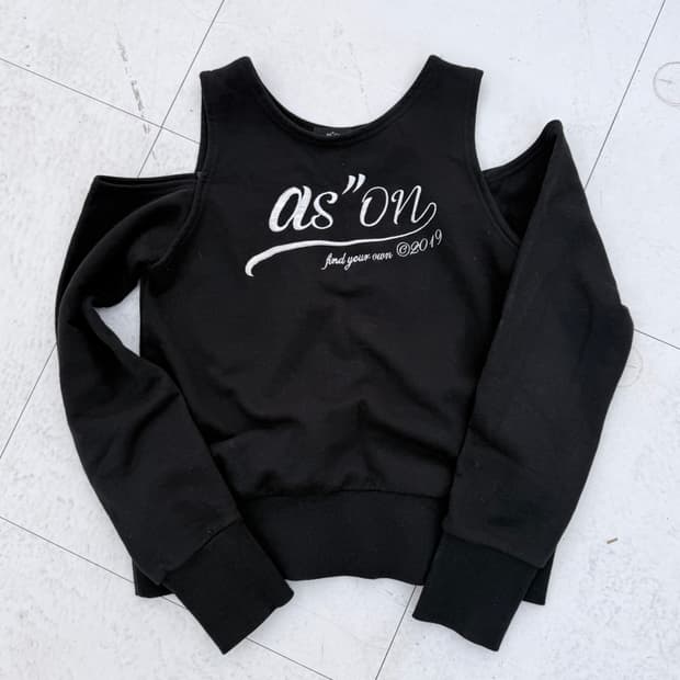 애즈온 ason KATE HOLE SWEATSHIRT 맨투맨