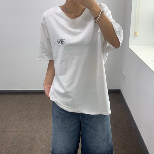 Stussy 스투시 백 빅로고 화이트 반팔 