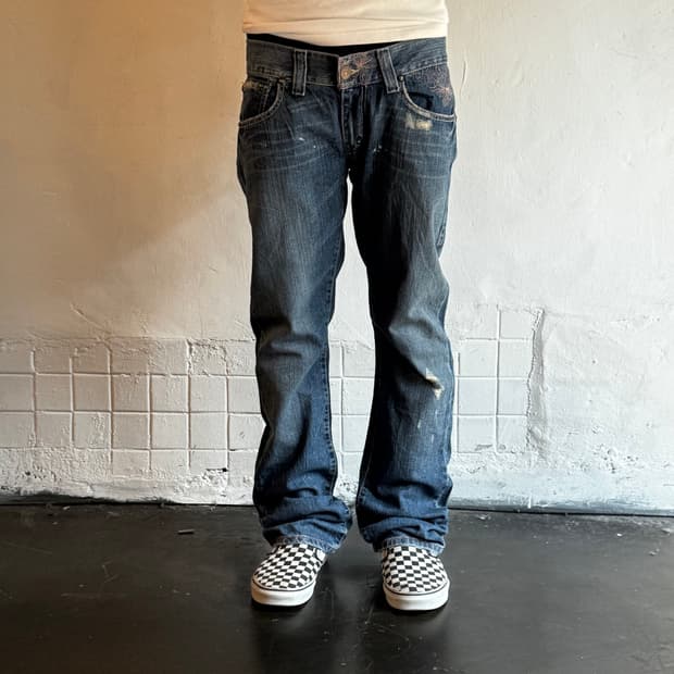 Levi’s 504 자수 스트레이트 데님 팬츠