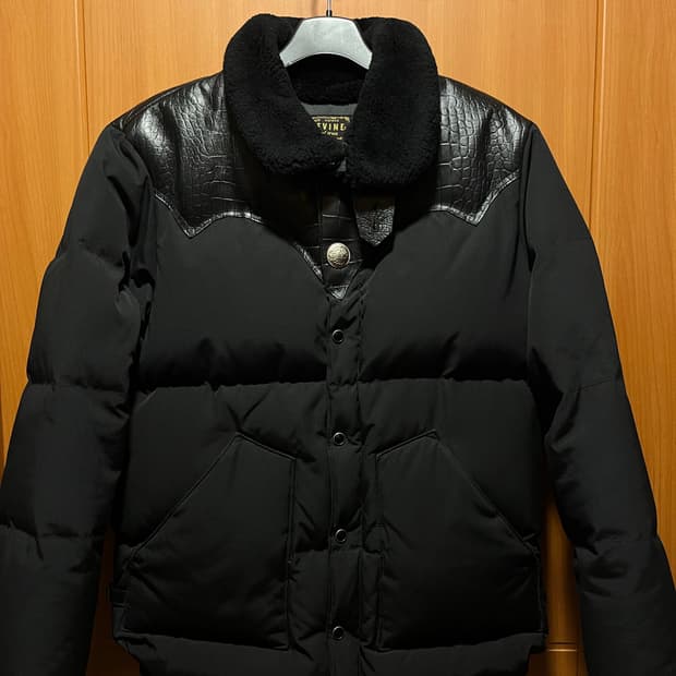 디아프바인 록키 레더 판넬 다운 자켓 무스탕 패딩