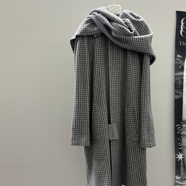 발렌시아가 하운드투스 머플러 코트
